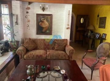 Casa · 240m² · 5 Ambientes · 3 Cocheras · Casa Chalet en Venta en Beccar Central, Beccar, San Isidro