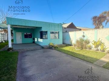 Casa · 71m² · 2 Ambientes · 1 Cochera · Casa en Venta Marcos Paz