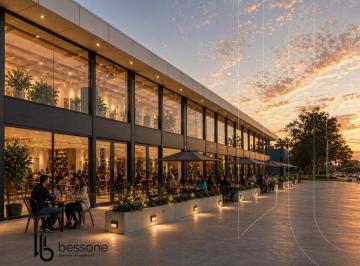 Local comercial · 145m² · 1 Ambiente · 1 Cochera · Local en El Jardin de Stella Maris