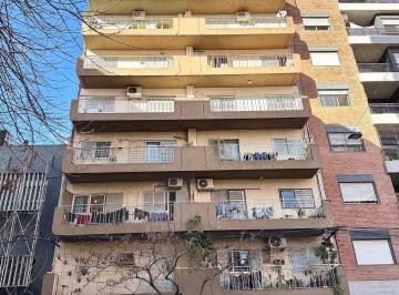Departamento · 64m² · 5 Ambientes · Departamento de Frente - Abasto