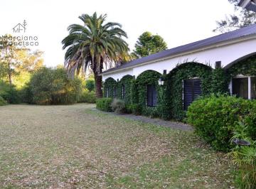 Casa · 183m² · 3 Ambientes · 1 Cochera · Casa Club de Campo El Moro