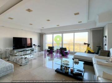 Departamento de 4 ambientes, Puerto Madero · Venta Chateau Pto. Madero. Divino! 200 m². Piso Alto. 3 Dorm. en Suite. Family. 3 Cocheras.