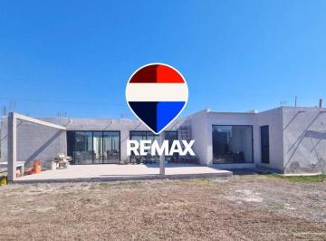 Casa · 307m² · 5 Ambientes · 1 Cochera · Casa 2 Dorm. Venta La Fidelina 307 m²
