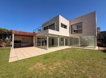 Casa · 180m² · 4 Ambientes · 3 Cocheras · Casa de 3 Dorm. en Venta en Barrio Privado Miraflores - Funes Hills