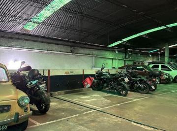 Garage · 6m² · Venta Cochera Cubierta de 6 m² Para 2 Motos, Flores