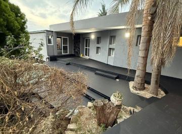 Casa · 250m² · 6 Ambientes · 2 Cocheras · Casa en Venta 3 Dorm. en Alborada Hollywood