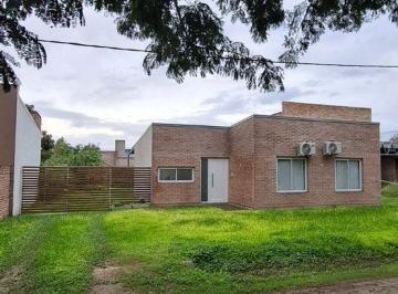 Casa · 70m² · 3 Ambientes · Venta Casa 2 Dorm. en Pujato