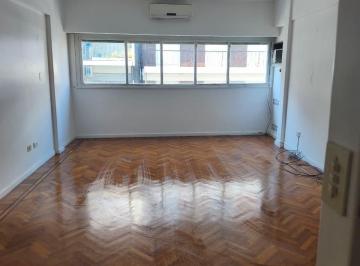 Departamento de 3 ambientes, Recoleta · 3 Ambientes + Dependencia en Recoleta Arenales 3022