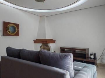 Casa · 230m² · 4 Ambientes · 2 Cocheras · Venta Casa 4 Amb con Cochera, Patio y Quincho