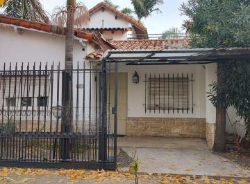 Casa · 100m² · 5 Ambientes · 1 Cochera · Casa en Venta 5 Amb - Castelar Sur - Apto Credito