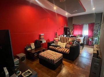 Casa · 91m² · 3 Ambientes · 2 Cocheras · Venta Casa 3 Ambientes San Justo con Patio Garage