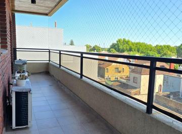 Departamento · 58m² · 3 Ambientes · 1 Cochera · Moderno Dpto Duplex en Victoria: Amplitud y Diseño