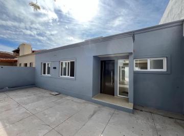 Casa · 110m² · 5 Ambientes · Propiedad en Venta - Aymara Al 7000, Fisherton, Rosario - 3 Dorm..