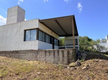 Casa de 4 ambientes, Estancia Vieja · Casa Casi a Estrenar en Estancia Vieja, 640 m² de Tierra Espectacular Vista