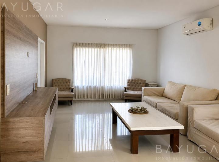Casa · 162m² · 6 Ambientes · 5 Cocheras