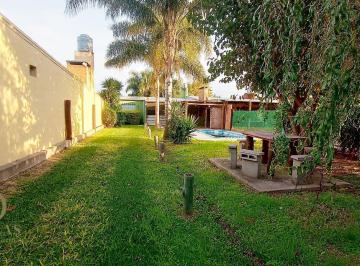 Casa · 65m² · 3 Ambientes · Casa Quinta con Piscina y Amoblada en Barrio Caimba