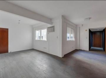 Departamento de 4 ambientes, Recoleta · Espectacular Cuatro Ambientes Apto Profesional y Comercial a La Venta en Recoleta!