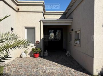 Casa · 184m² · 4 Ambientes · 1 Cochera · Casa en Venta en San Gabriel, Villanueva, Tigre