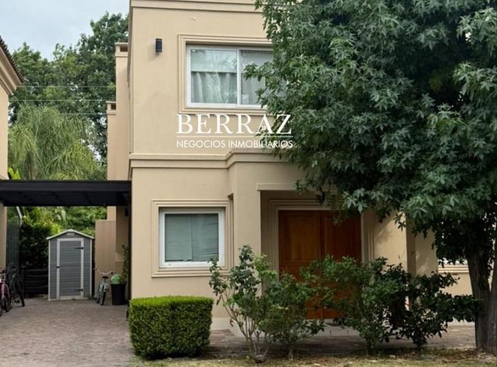 Casa · 11600m² · 6 Ambientes · 2 Cocheras