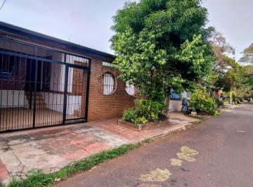 HERMOSA CASA EN VENTA-CONSULTE. · Hermosa Casa en Barrio Kennedy. Apta Credito Hipotecario