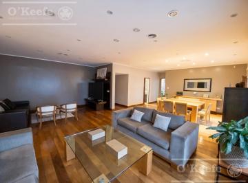 Casa · 310m² · 5 Ambientes · 4 Cocheras · Casa 5 Ambientes en Venta Quilmes - Pileta - Quincho