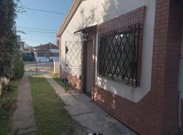 Casa · 47m² · 3 Ambientes · 1 Cochera · Casa en Venta - 2 Dorm. 1 Baño - 60 m² - Santa Teresita