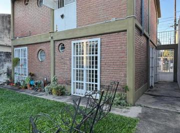 Casa · 127m² · 6 Ambientes · 1 Cochera · Casa en Venta San Martin 3500