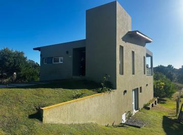 Casa · 221m² · 6 Ambientes · 1 Cochera · Venta - Casa 5 Ambientes en Costa Esmeralda