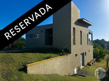 Casa · 221m² · 6 Ambientes · 1 Cochera · Venta - Casa 5 Ambientes en Costa Esmeralda