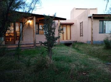 Casa de 3 ambientes, Cuadro Benegas · Casa a Estrenar de 2 Dorm. en Club de Campo Pueblo Benegas