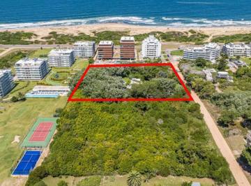 Terreno · 10000m² · Lote en Venta de 1 Ha en Rincon del Indio a 1 Cuadra del Mar