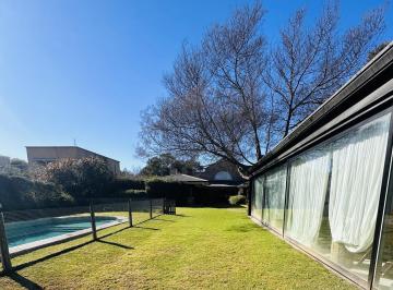 Casa · 600m² · 6 Dormitorios · 1 Cochera · Casa en Venta en Chacras de La Villa, Villa Allende