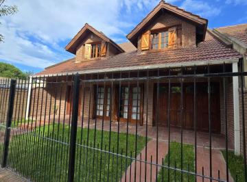 Casa de 4 ambientes, Santa Clara del Mar · Chalet en Venta 4 Ambientes en Dos Plantas - Santa Clara del Mar