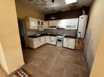 Casa · 183m² · 6 Ambientes · Casa en Venta, en La Sexta Seccion, Ciudad de Mendoza.