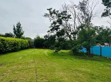Terreno , Pilar · Venta Lote Central en Santa Elena, Pilar del Este
