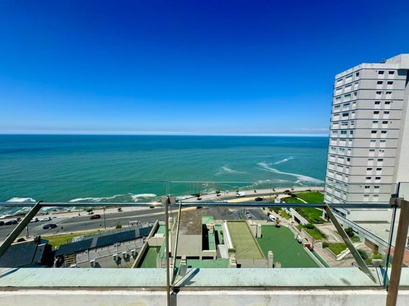 Depto 3 amb, 95m² con cochera y vista al mar — Playa Varese