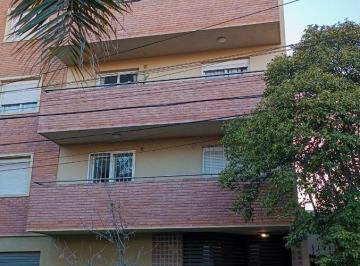 Departamento de 2 ambientes, Córdoba · Dpto 1 Dorm. con Balcón a m Av Colón.