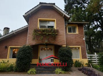 Casa · 154m² · 5 Ambientes · 4 Cocheras · Venta Casa en Haras Maria Eugenia 4 Habitaciones