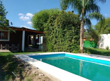 Casa · 60m² · 3 Ambientes · 1 Cochera · Alquiler Casa Amoblada Patio y Pileta en Anisacate