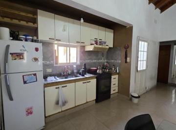 Departamento de 3 ambientes, Lomas de Zamora · PH en Alquiler 3 Ambientes con Cochera