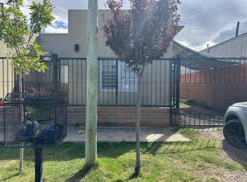Casa · 84m² · 3 Ambientes · 1 Cochera · Casa en Barda del Medio Río Negro