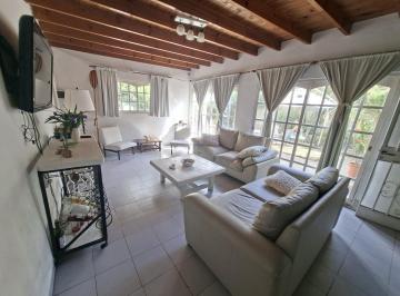 Casa · 100m² · 4 Ambientes · 2 Cocheras · Casa en Venta en City Bell