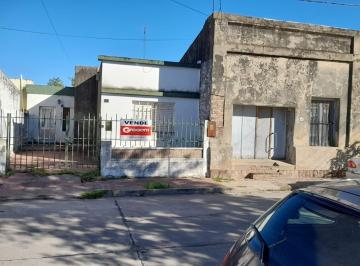 Casa · 68m² · 2 Dormitorios · Casa a Reciclar en Barrio San Martin