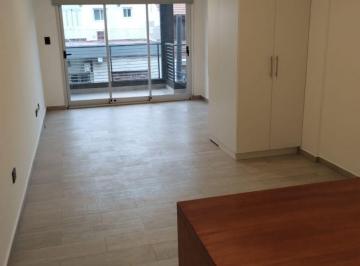 Departamento de 1 ambiente, Caballito · Amplio Depto. 1 Ambiente Al Frente con Balcón, a m Av Pedro Goyena y Av La Plata