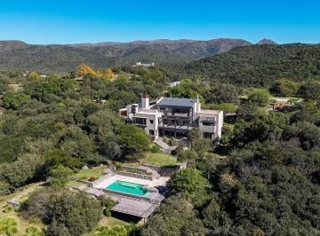 Casa · 800m² · 4 Dormitorios · 9 Cocheras · Casa en Venta 4 Dorm. en Corral de Barrancas Pura Exclusividad