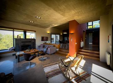 Casa · 800m² · 4 Dormitorios · 9 Cocheras · Casa en Venta 4 Dorm. en Corral de Barrancas Jerarquía