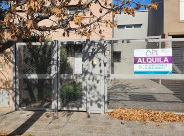 Casa · 150m² · 3 Dormitorios · 2 Cocheras · Casa