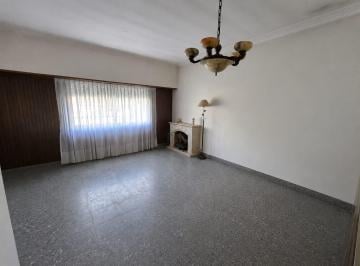 PH · 85m² · 3 Ambientes · 1 Cochera · PH Al Frente Quincho Garage Terraza Lanus