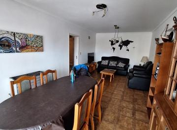 Departamento · 90m² · 3 Ambientes · 1 Cochera · Alquiler Temporario de Hermoso Depto 3 Ambientes en Playa Grande a 1 Cuadra del Mar y Alem!