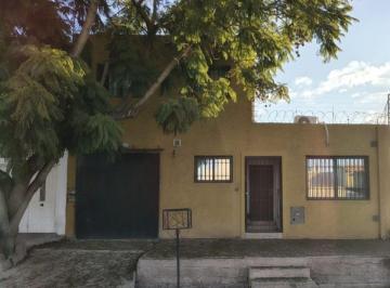 Casa de 5 ambientes, La Cieneguita · Venta Hermosa Casa en Las Heras